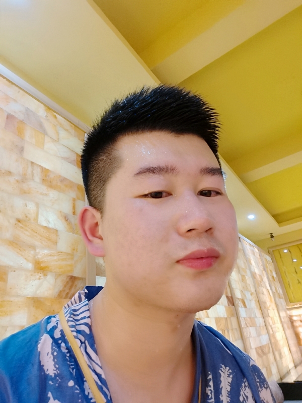 六月与阿十二的第一张照片--建平交友中心